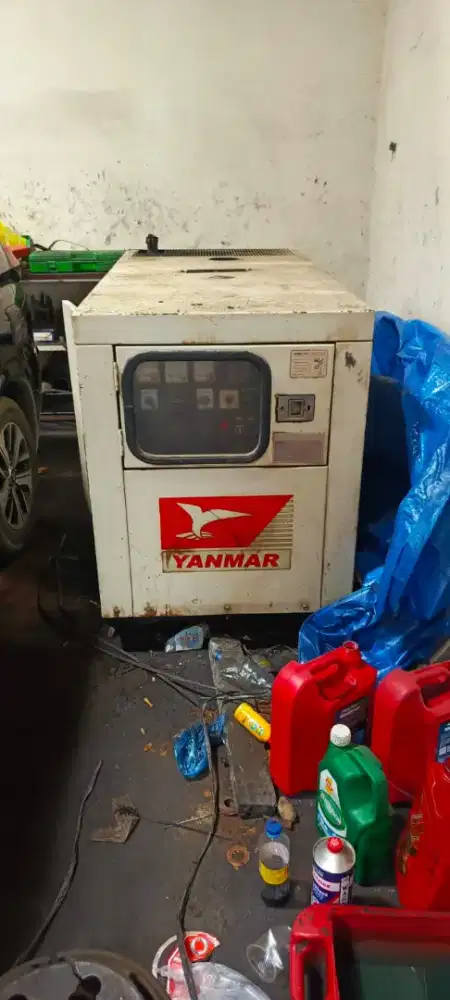 Menerima genset rusak