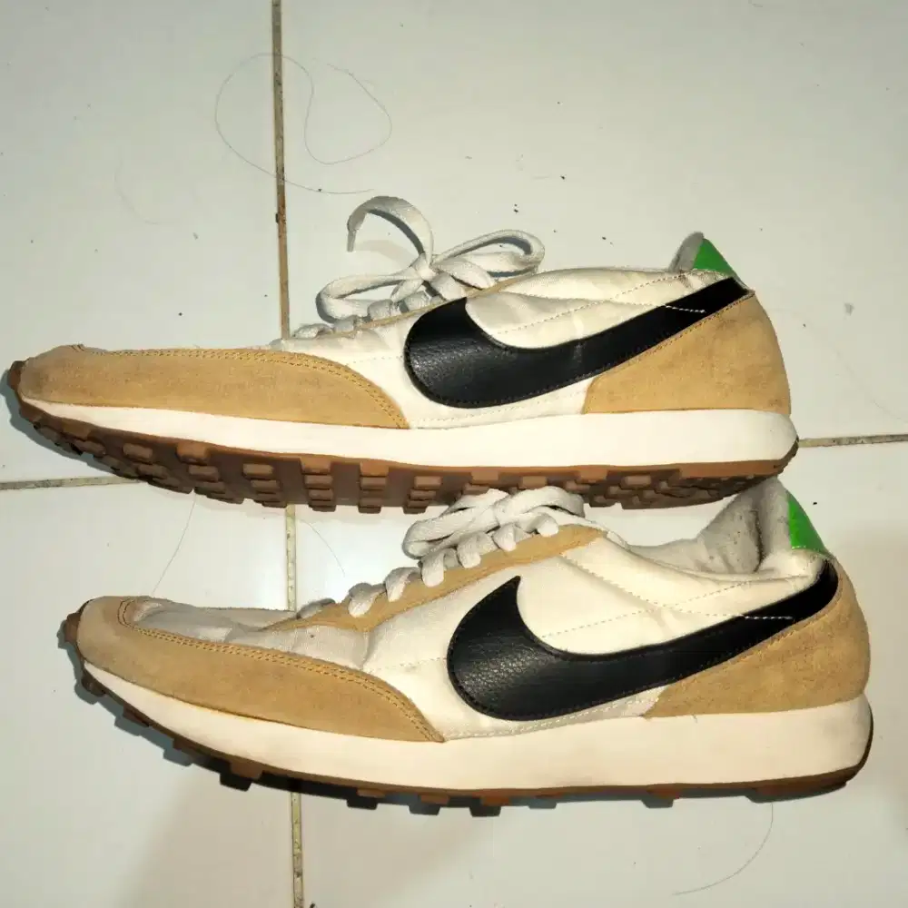 Sepatu Nike Daybreak Second