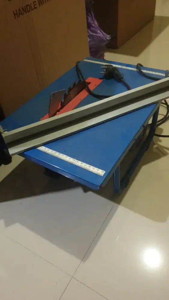 Table saw merk Elyssion