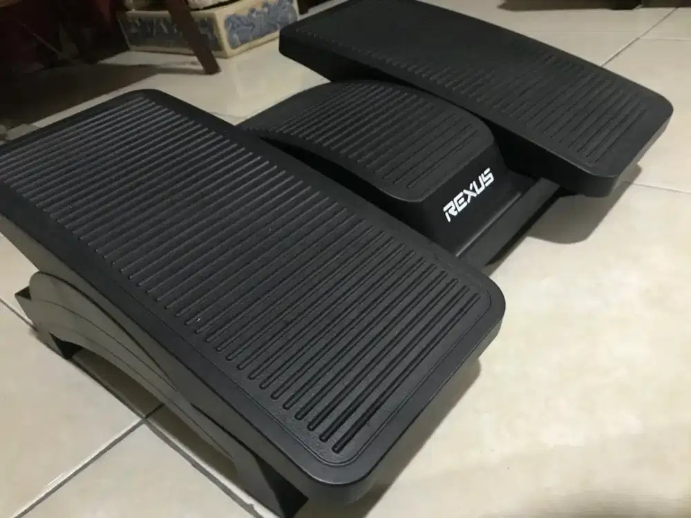 Sandaran Kaki/Footrest Rexus Pedestal