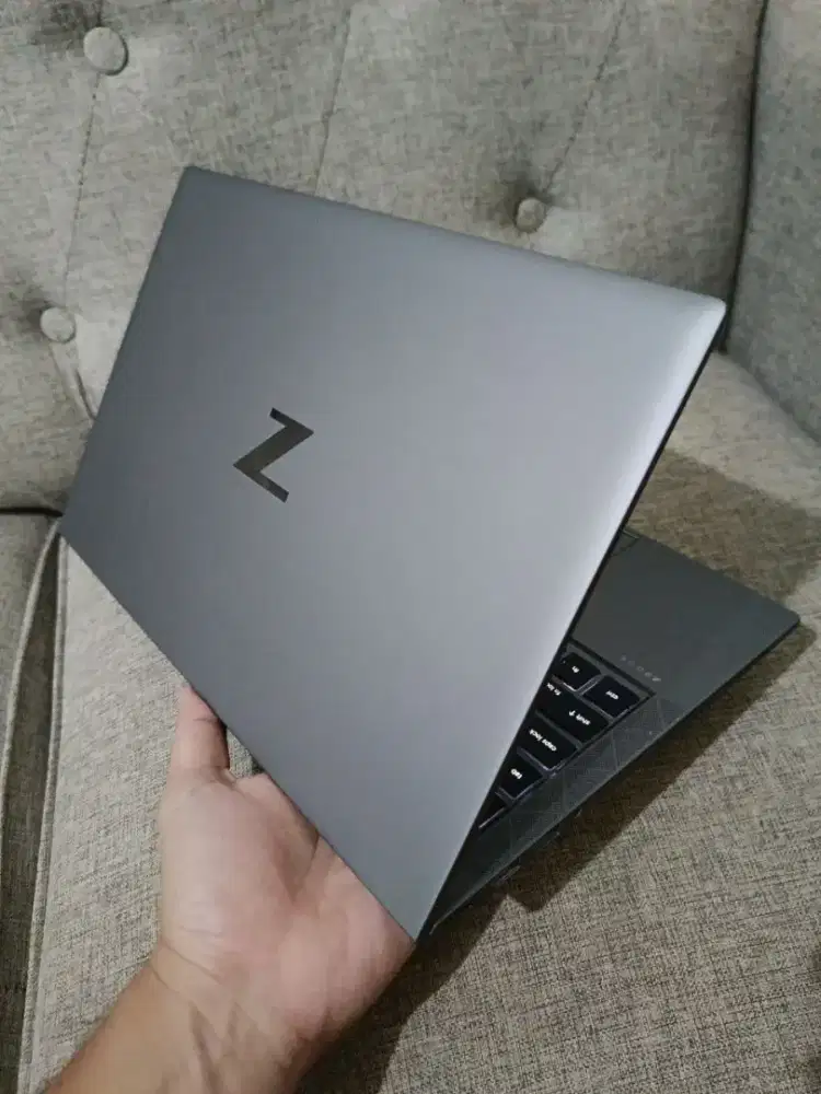Laptop HP Zbook Core i7 Gen 11 RAM 16GB Mulus Slim