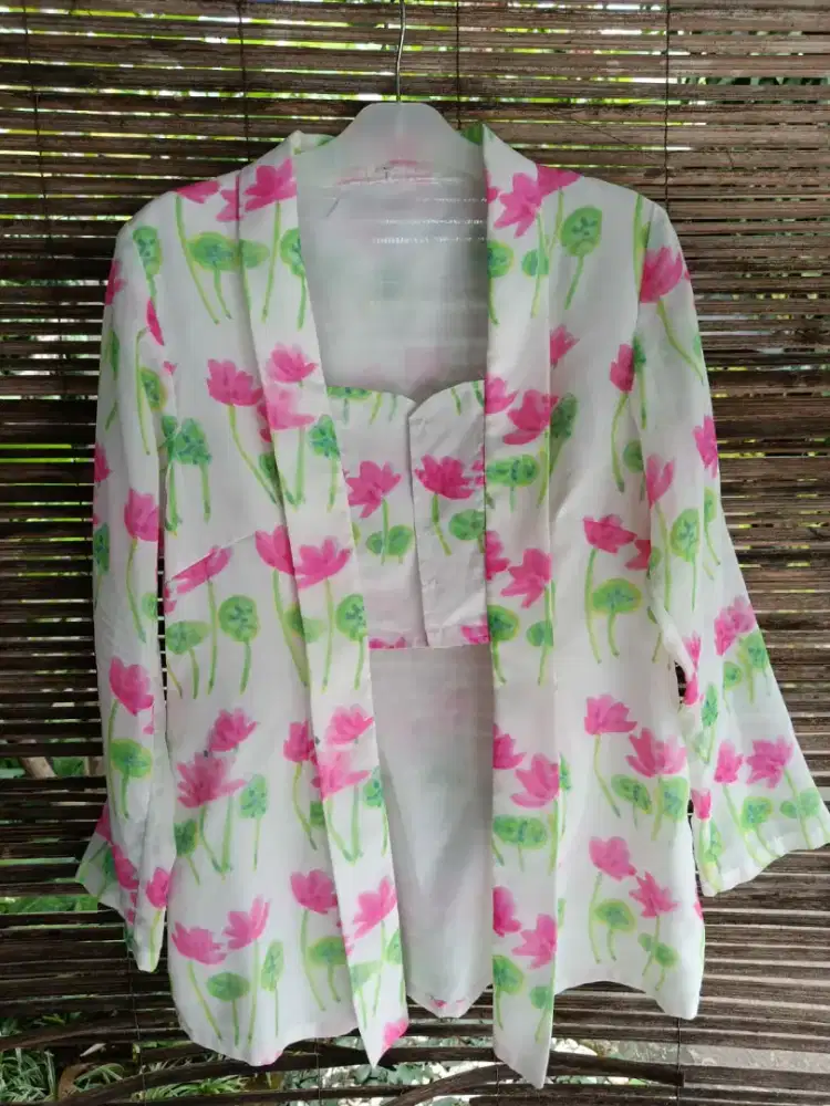 Kebaya Kutu Baru Bunga-Bunga Lotus