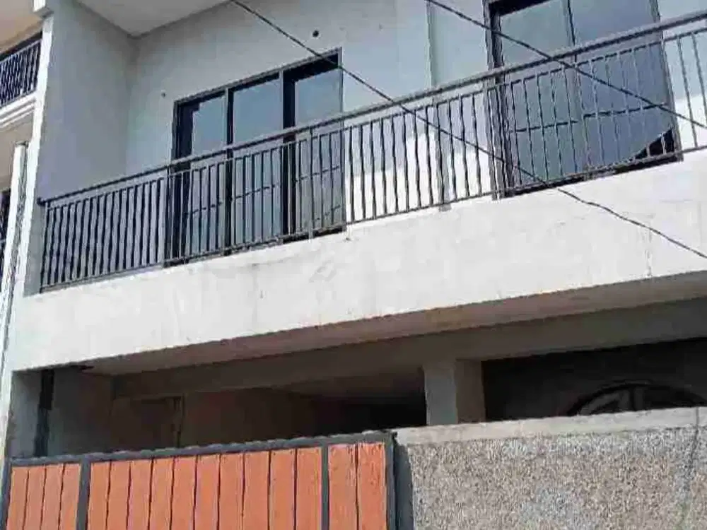 JUAL RUMAH HIDUP BARU GANDARIA UTARA KEBAYORAN BARU JAKARTA SELATAN