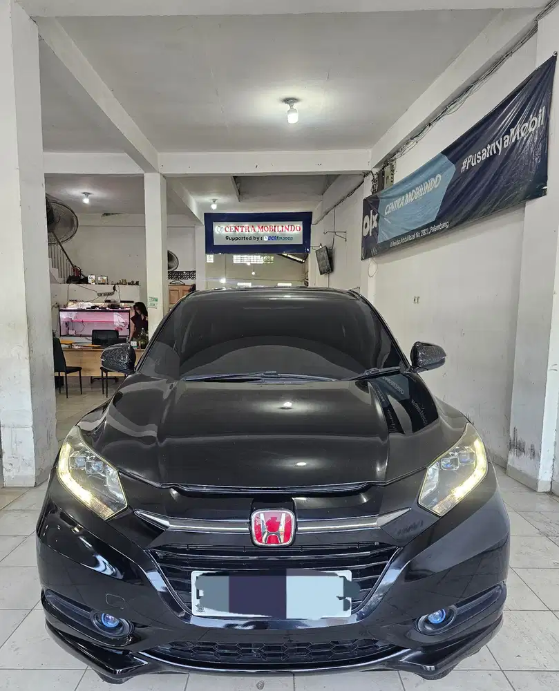 HRV Prestige AT 2018 Sunroof Hitam istimewa dp 28 jt
