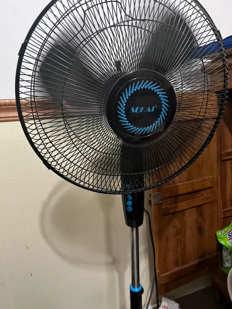 kipas angin berdiri Sekai dijual
