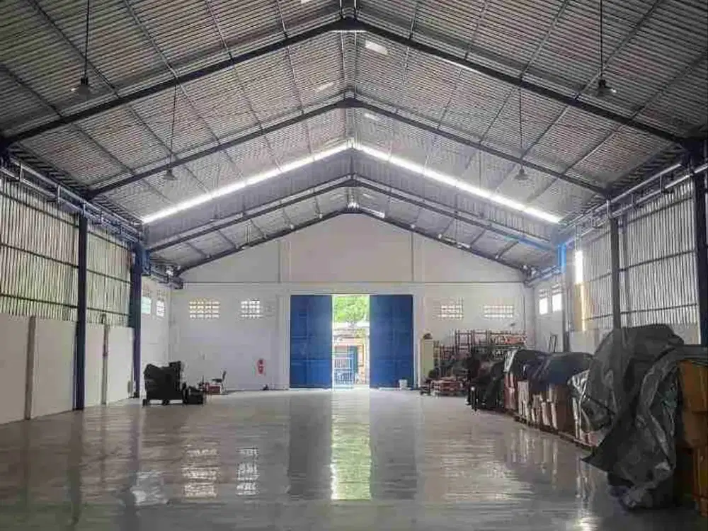 Dijual gudang istimewa siap pakai lantai keramik di Ngemplak Boyolali