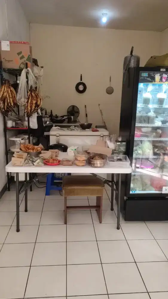 Dicari asisten kantin