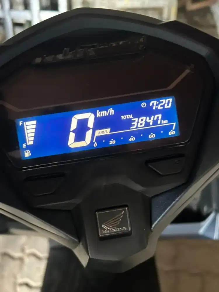 Jual Vario 2023 langsung pemilik 125 CBS NO transfer sebelum cek MOTOR