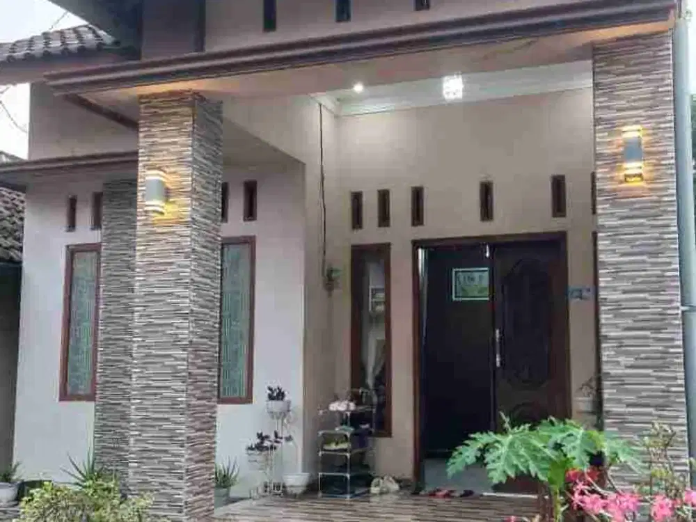 jual murah rumah  15 M ke jln raya di tebel bareng jombang