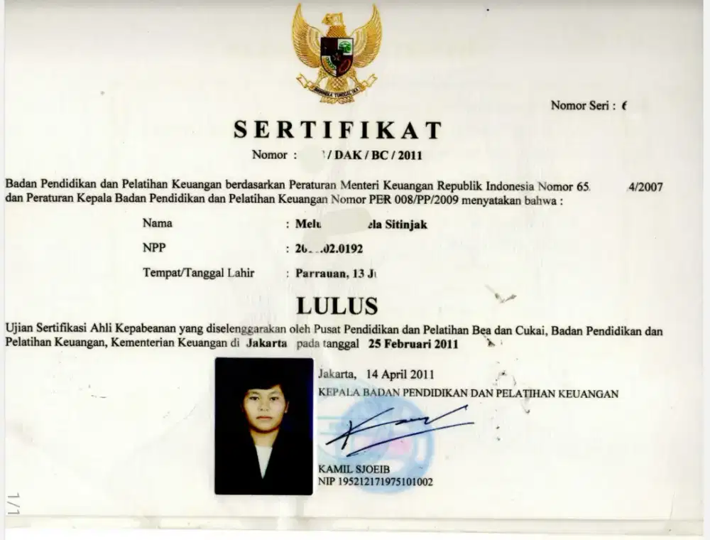 Menyewakan sertifikat ahli kepabeanan