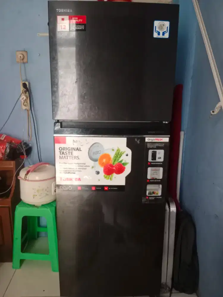 Jual kulkas ukuran jumbo.