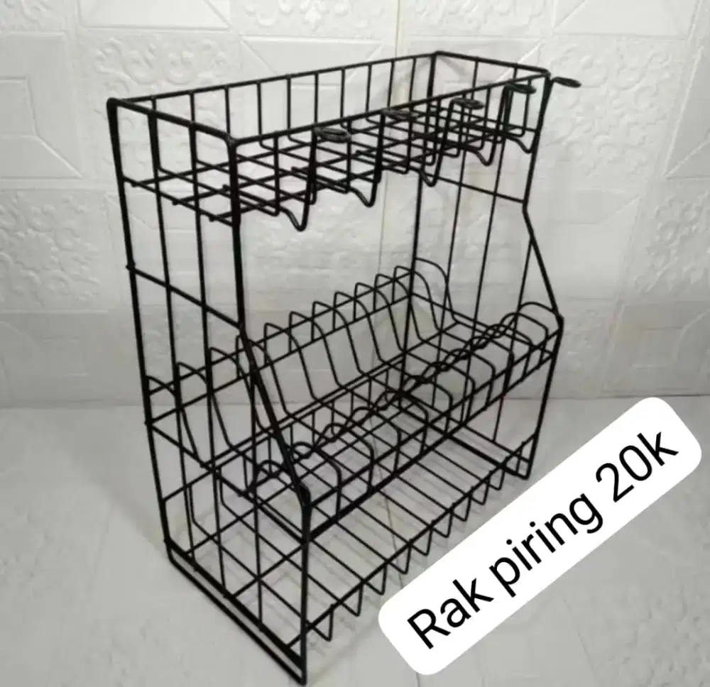 Rak piring masih bagus dan belom lama dipakai