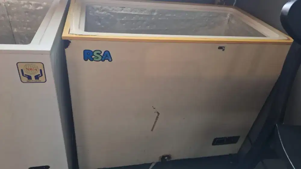 Dijual Murah 2unit freezer