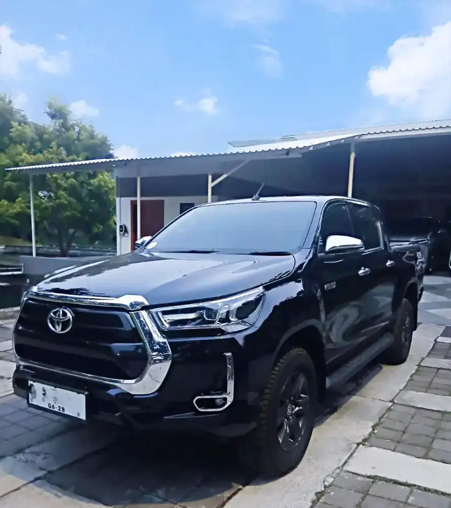 Toyota Hilux V 4x4 diesel automatic