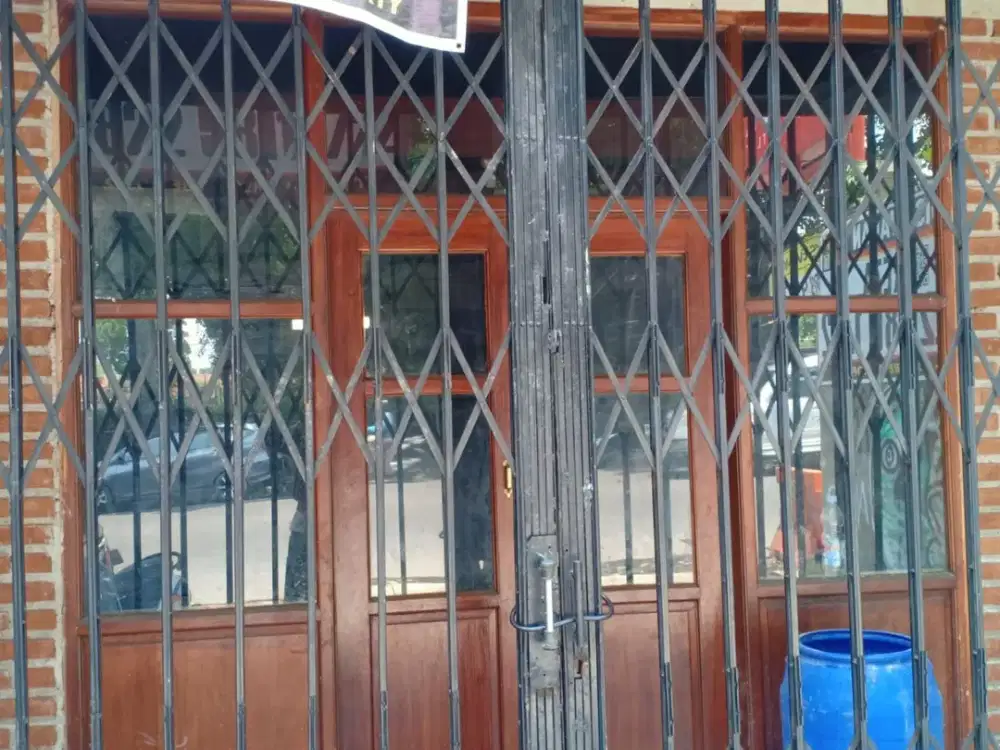 Disewakan Ruang Usaha Siap Pakai Cocok untuk Usaha Lokasi di Mainroad Setiabudi Bandung