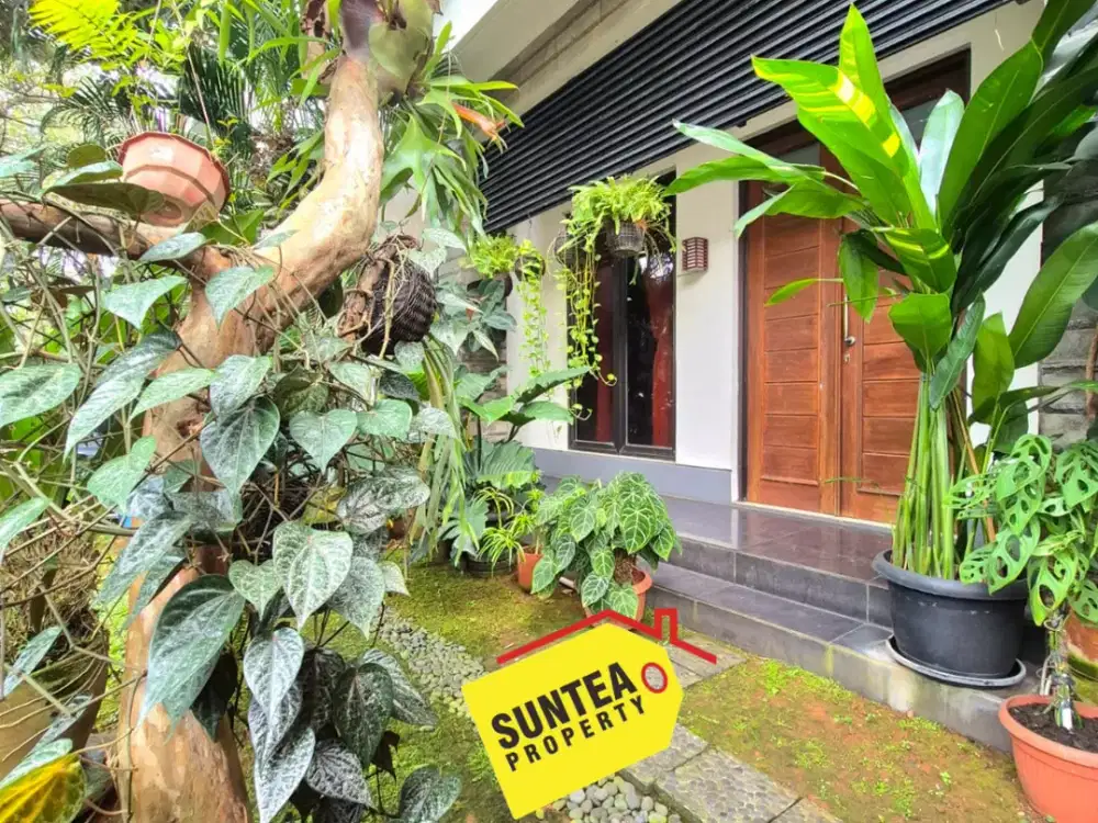 Lokasi Strategis & Siap Huni! Rumah 2 Lantai Di Emerald Bintaro — Jarang Ada & SHM  (SP 1011)