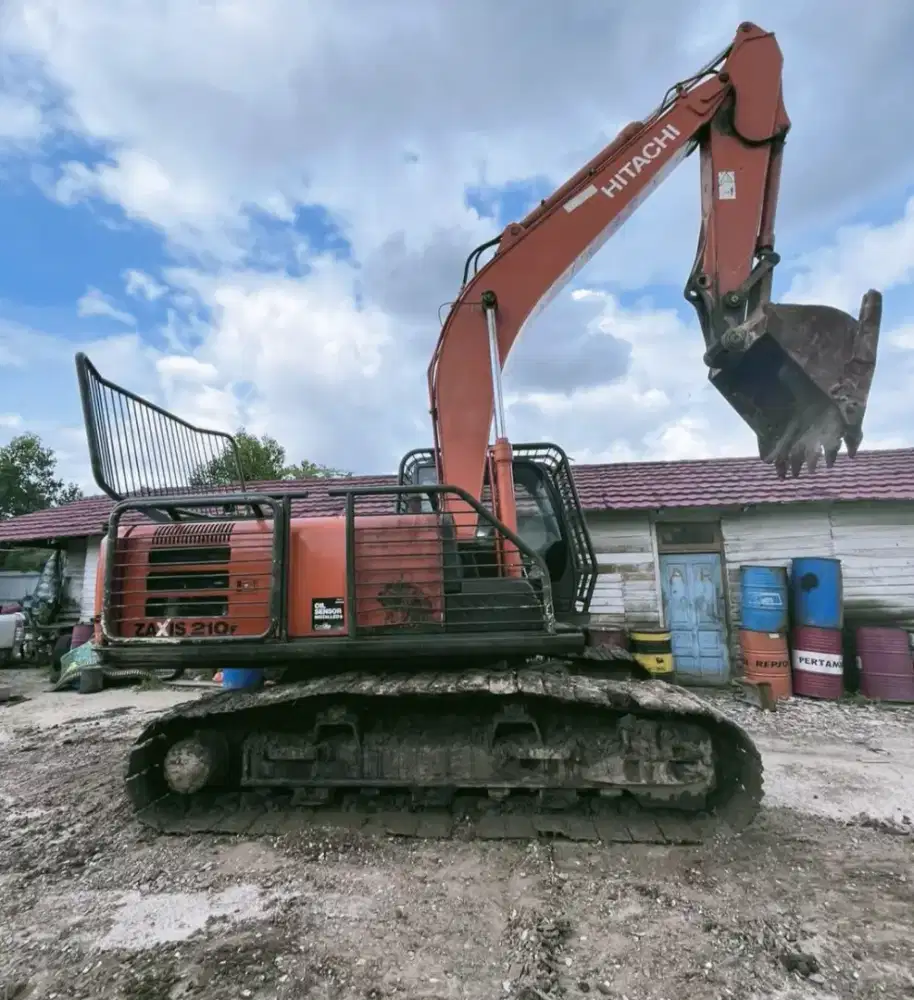 Excavator hitachi zx210