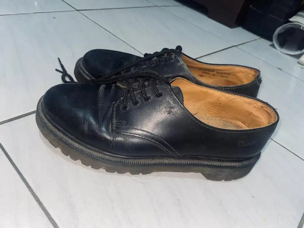 Forsale! Dr. Martens 3 Eye Shoes Size 4 1/2 (37) - Made in England