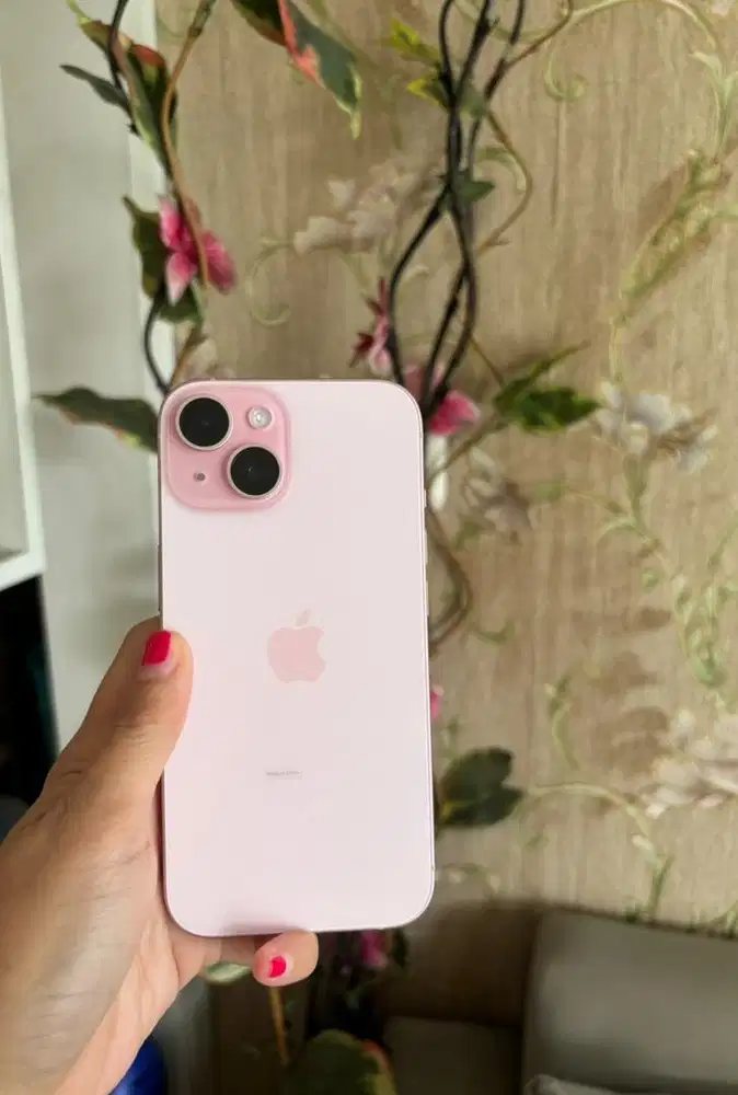 Iphone 15 Garansi Resmi dan masih panjang