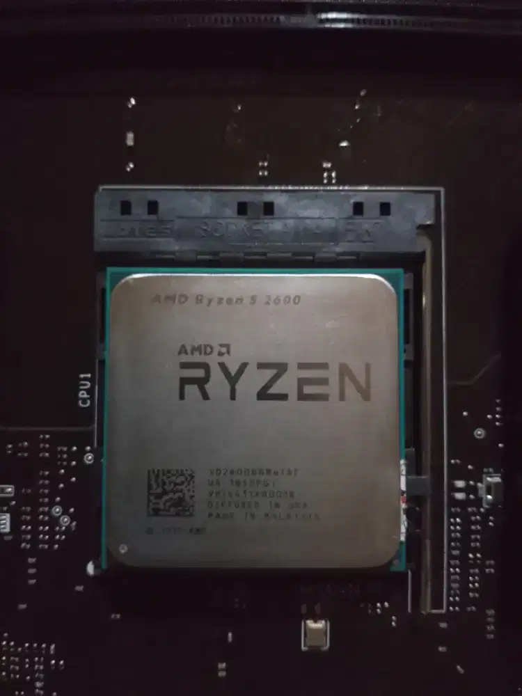 Jual processor Ryzen 5 2600 dan Motherboard MSI A320M Grenade