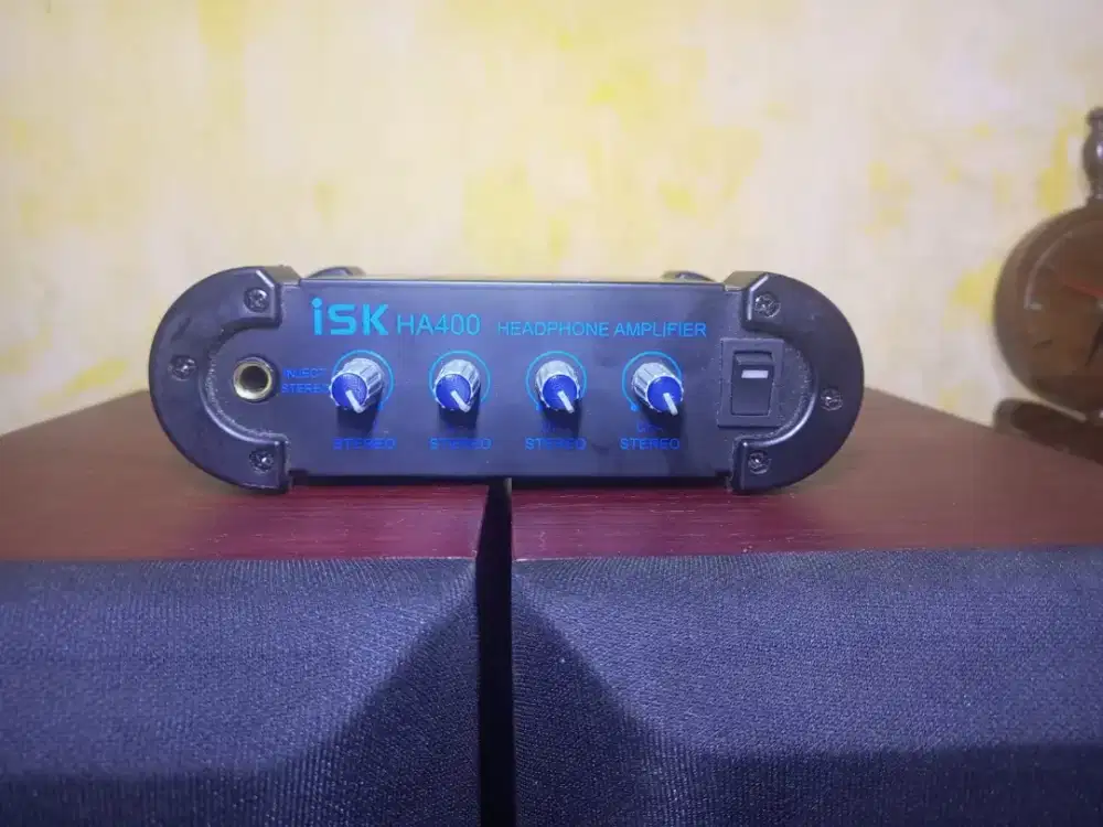 Rare..iSK HA-400 headphone amplifier