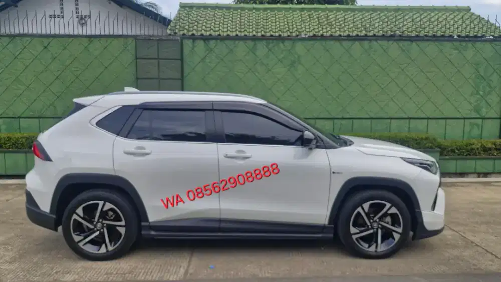 Yaris Cross S GR Hybrid KM 1000