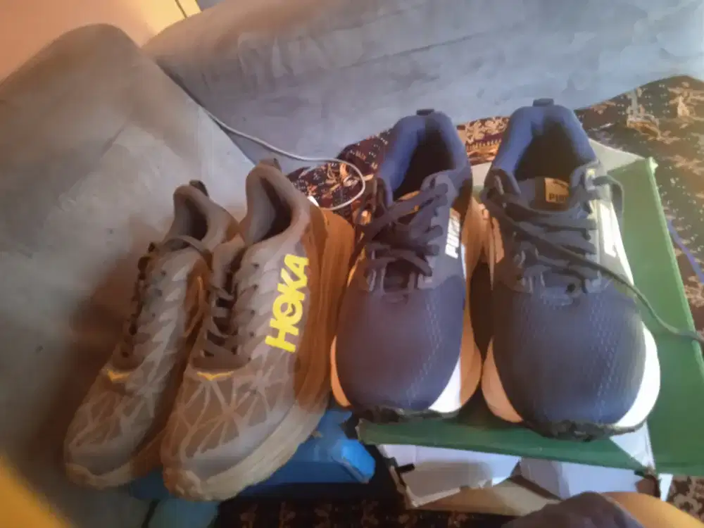 Di jual spatu hoka seken dan puma baru