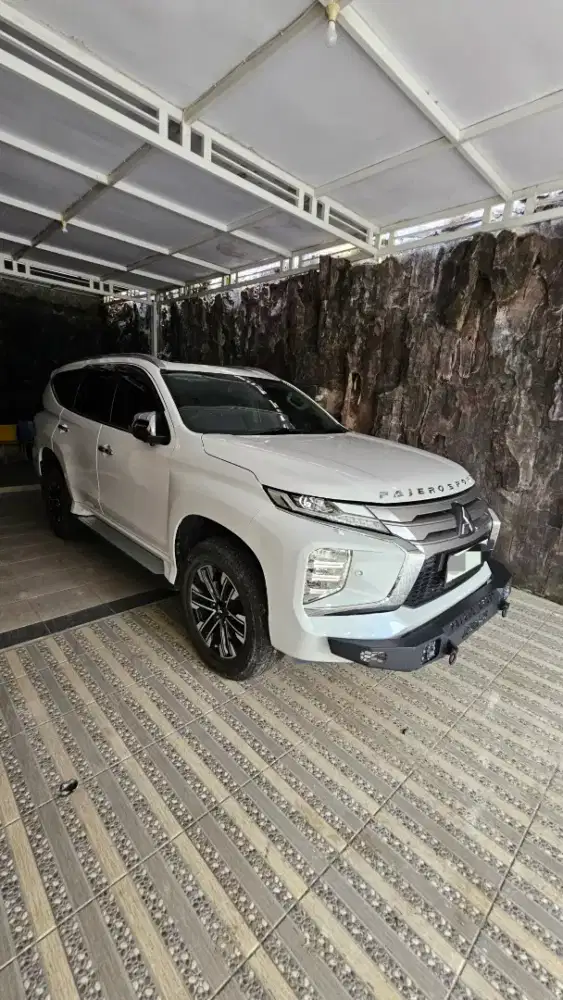 Mitsubishi Pajero Sport 2.4L Dakar 4x2 AT (2022)