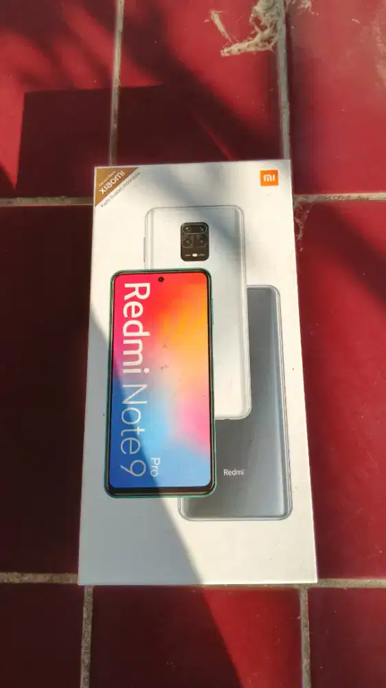Kotak HP Redmi Note 9 Pro