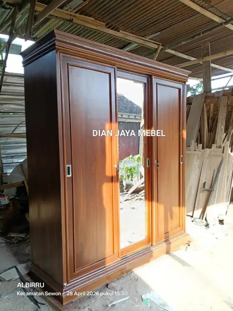 lemari jati sleding 3 pintu