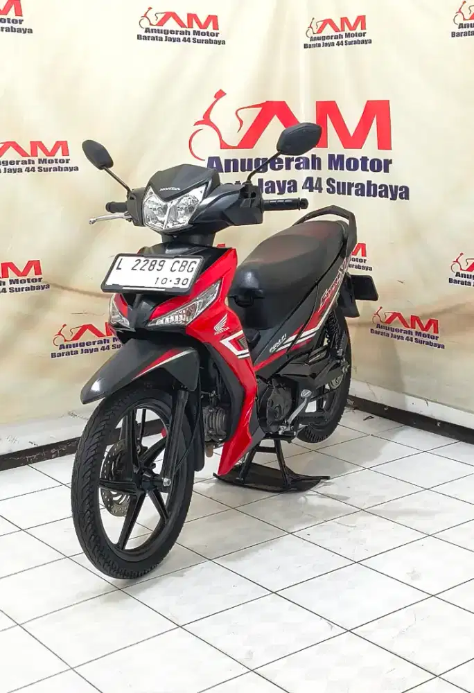 Honda supra x 125 fi Tahun 2024 warna hitam
