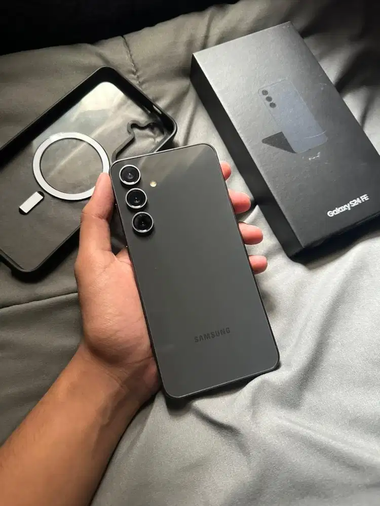 samsung s24fe 8/256gb