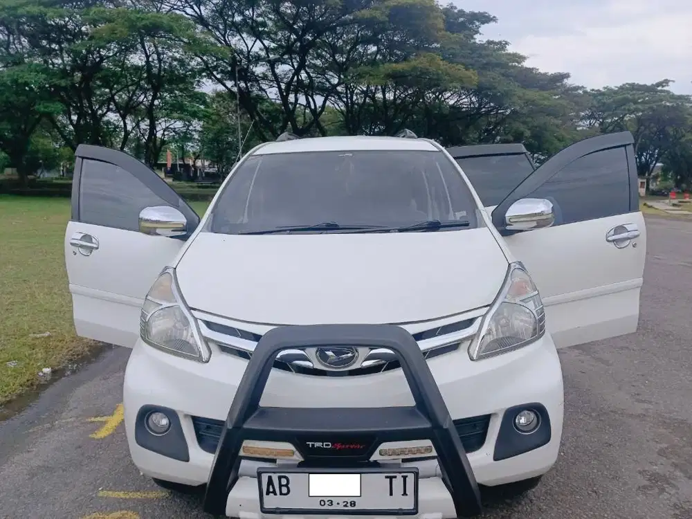 Daihatsu Xenia Type R Deluxe 1.300 cc