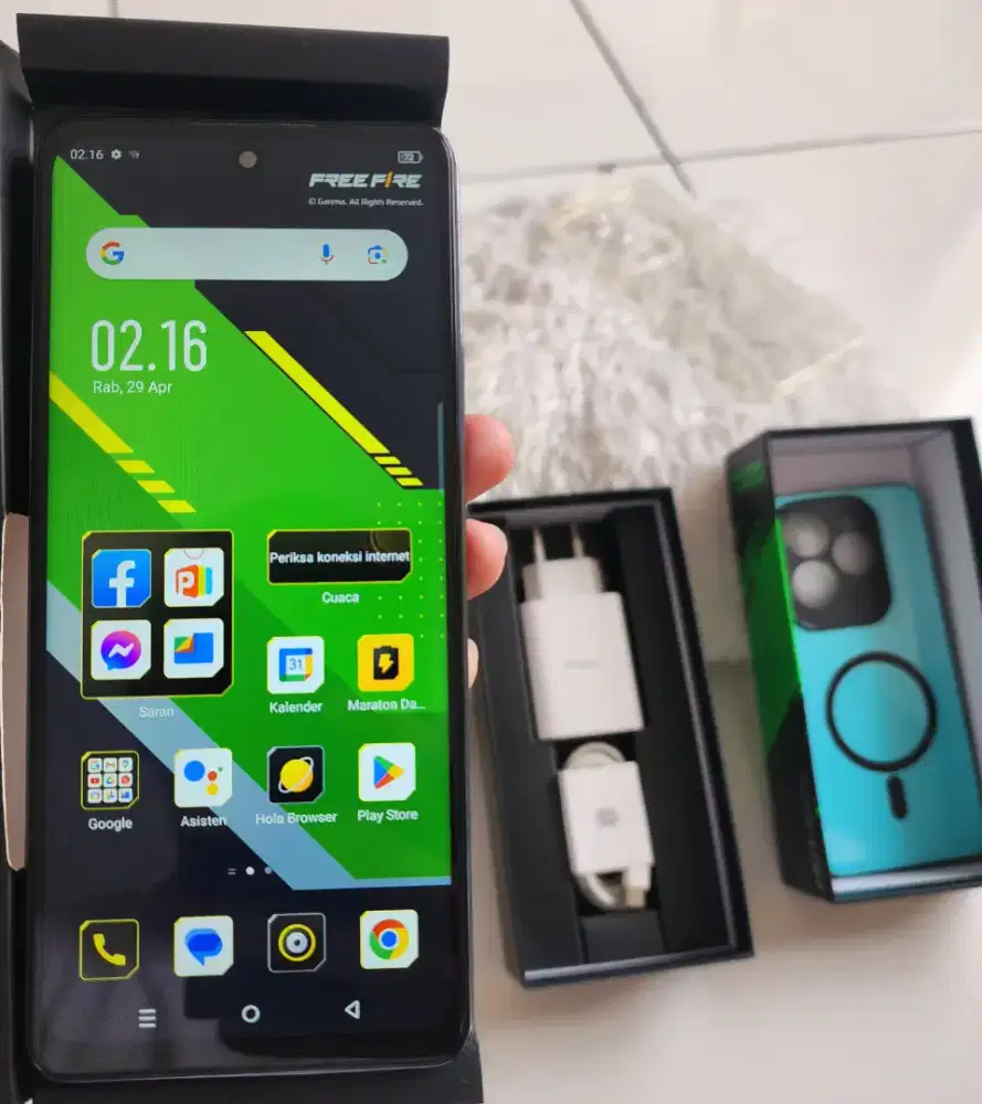 Infinix hot 40 pro 8/256 , kondisi like new , lengkap dus , case , dll