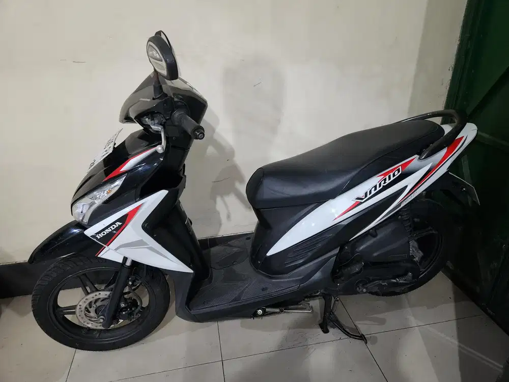 Vario 110 putih hitam 2018 Gbm dp300rb kredit atau tunai