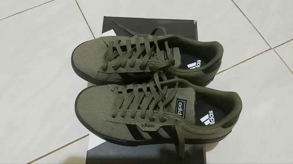 Sepatu Adidas original