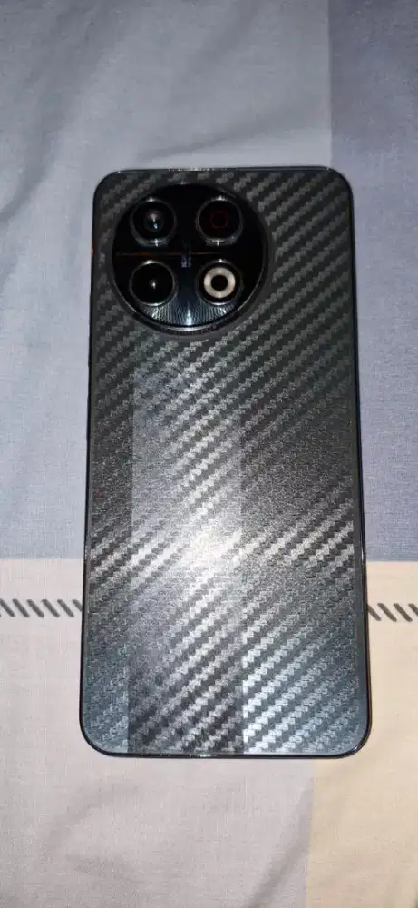 Tecno Spark 30 pro 8/128gb