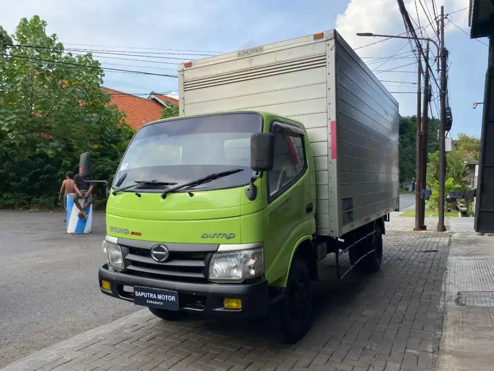 Antik! Hino Dutro 6roda Th2011 Box Jumbo(Kir resmi)