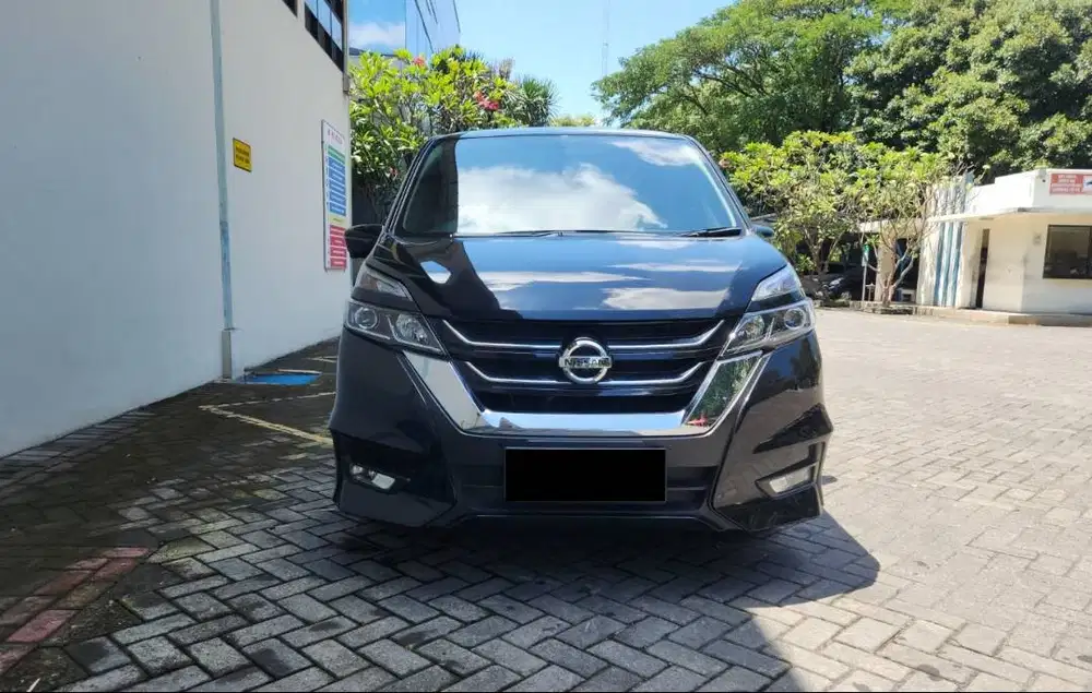Nissan Serena Highway Star 4x2 AT (Low KM 70000)