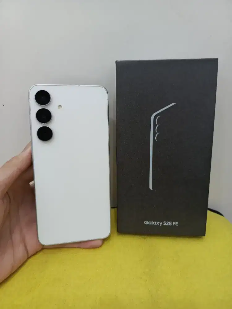 Samsung S25 FE 8/256 Garansi Panjang, Mulus seperti baru, Nominus