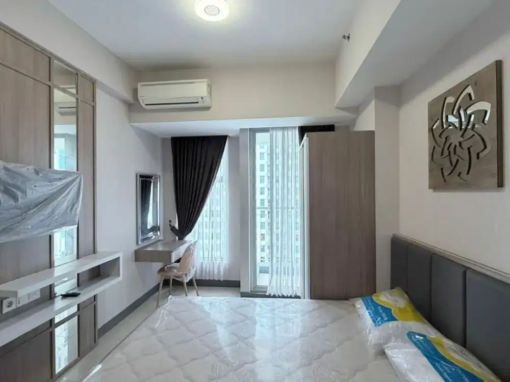 Apartemen Benson Akses Pakuwon Mall, Full Furnish View Kolam