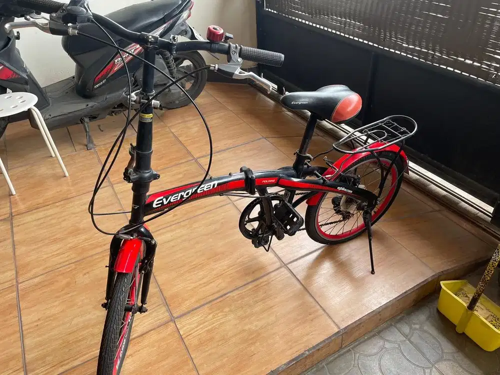 Dijual sepeda lipat evergreen