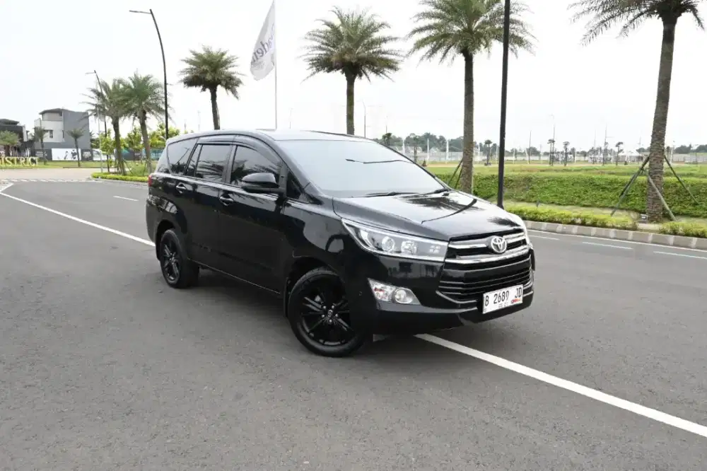 (Tdp5jt) Innova V 2.4 AT 2019 Hitam