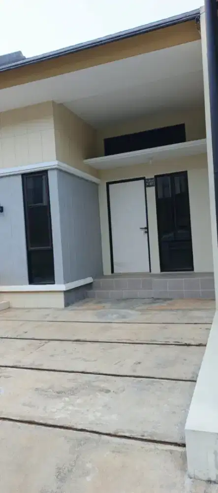 Disewakan min 6 bulan, rumah baru, lingkungan nyaman, PLN 2200, PAM