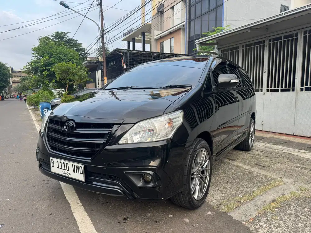 Toyota Kijang Innova 2013 Bensin
