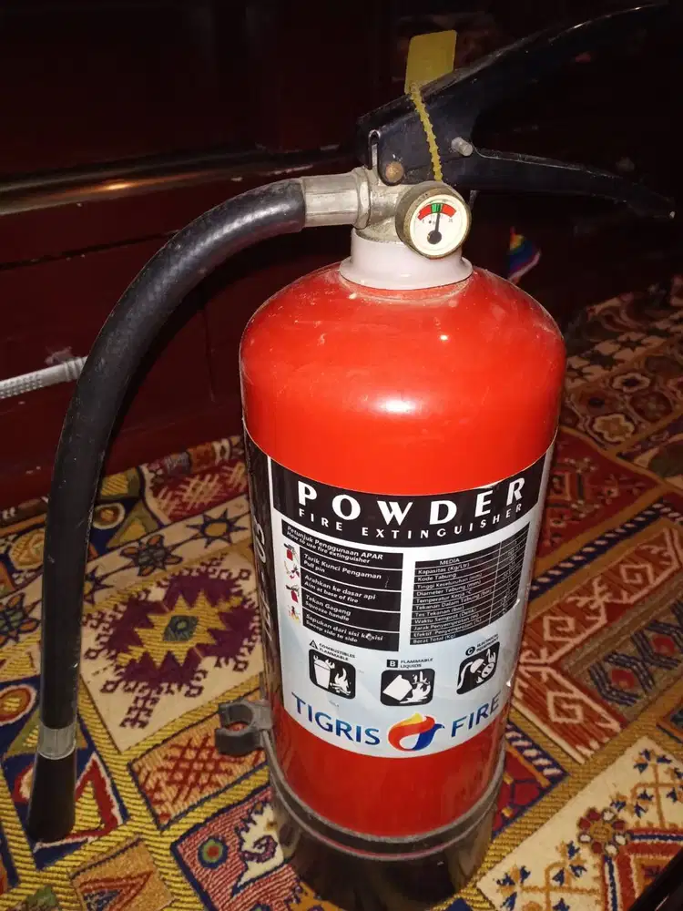 apar 3kg..belinya di ace hardware,, dari beli blm pernah dipakai