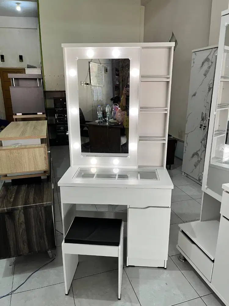 PROMO MEJA RIAS LAMPU LED BOHLAM GRATIS ANTAR