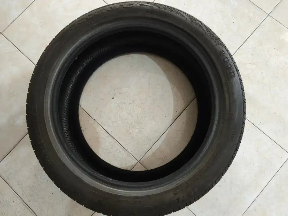 Ban Accelera 215/50. 18