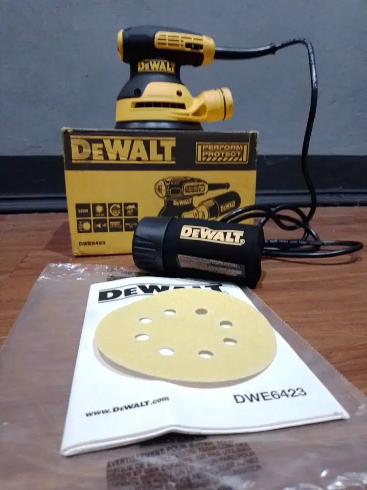 DEWALT DWE 6423 - Random Orbital Sander