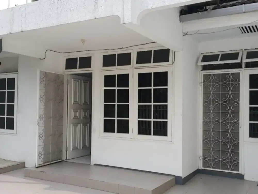 Disewakan Rumah 1 Lantai 136m2 Di Kelapa Gading